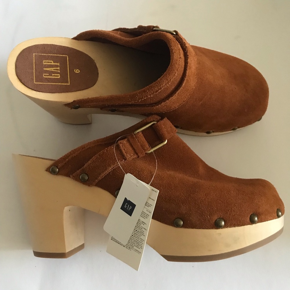 NEW Gap Suede & Wood Studded Clog